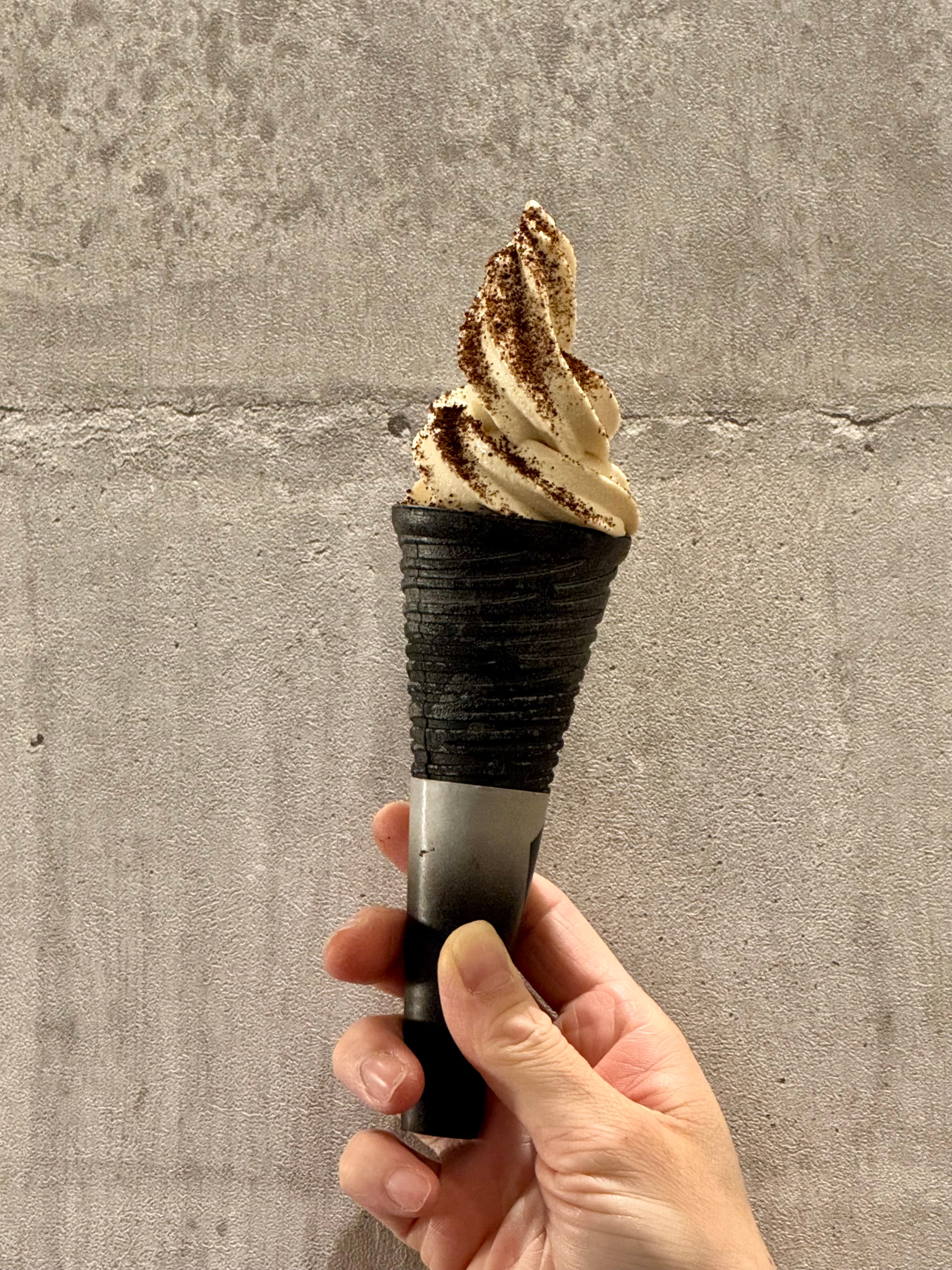 津田沼店限定　新商品「焙煎珈琲ソフトクリーム」販売中🍦
